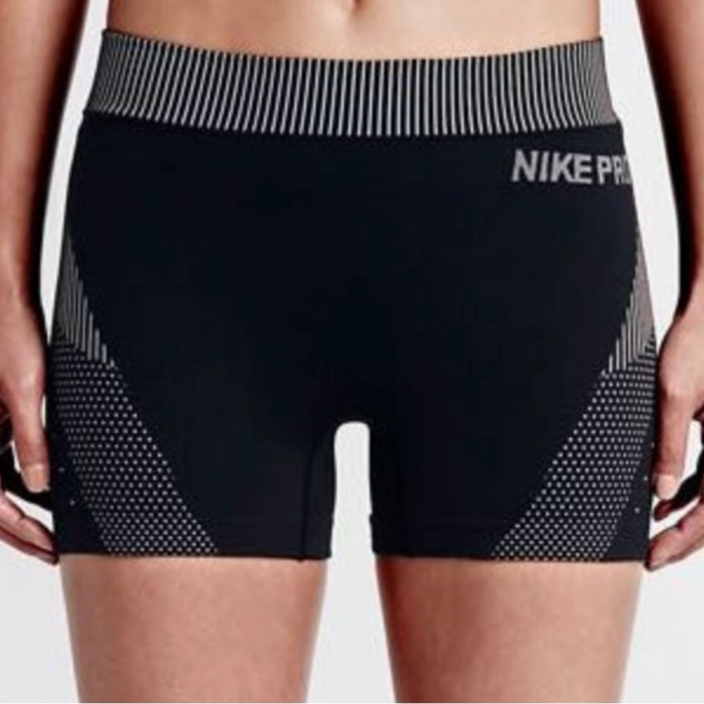 Nike Pro Black & Gray Seamless Compression Bike Shorts Size MEDIUM